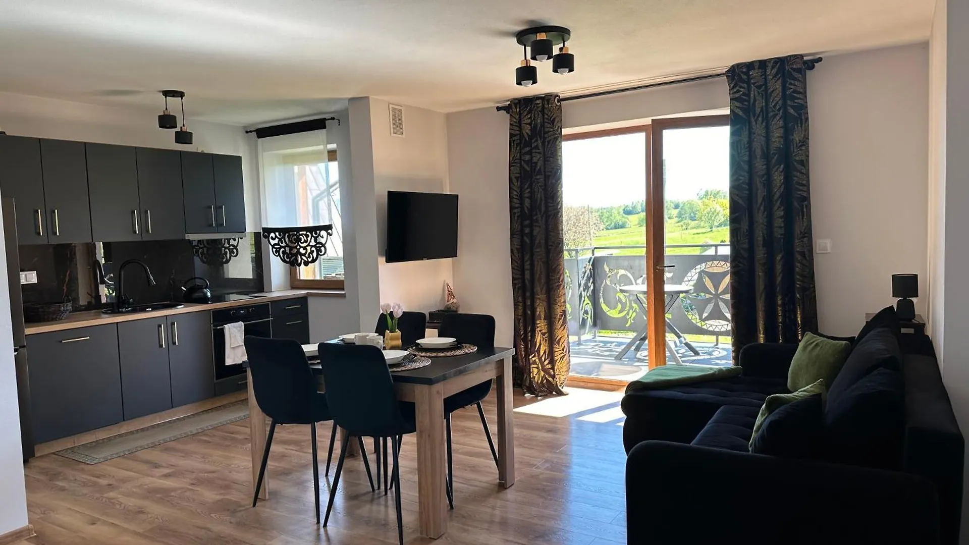 شقة Apartamenty U Moni زاكوباني بولندا